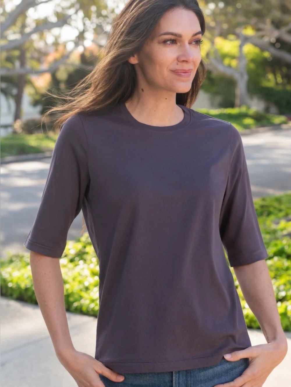 Classic T-Shirt Company Women's Organic Cotton Crew Neck Size Large EUC Staple